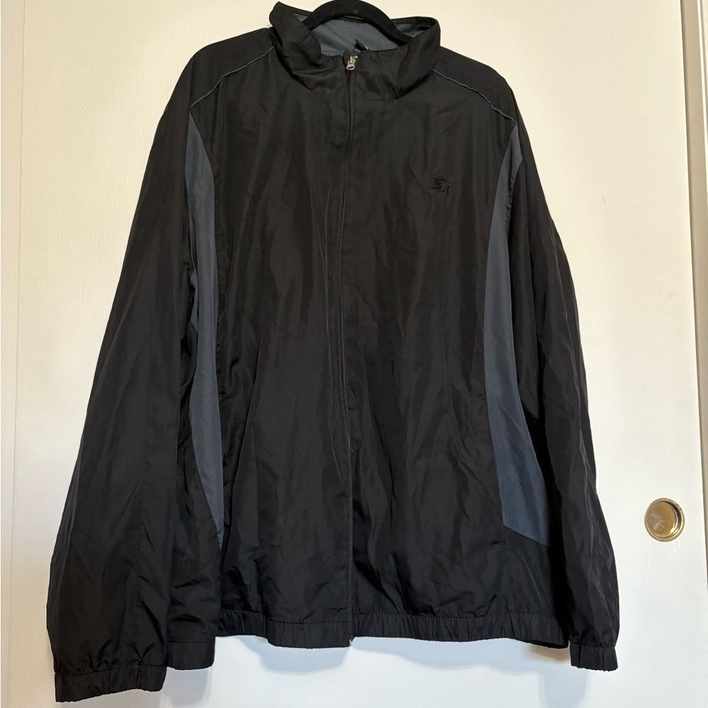Men's Black and Gray Jacket